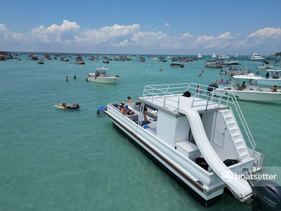 Rent a Catamaran Cruiser pontoon in Destin, FL near me