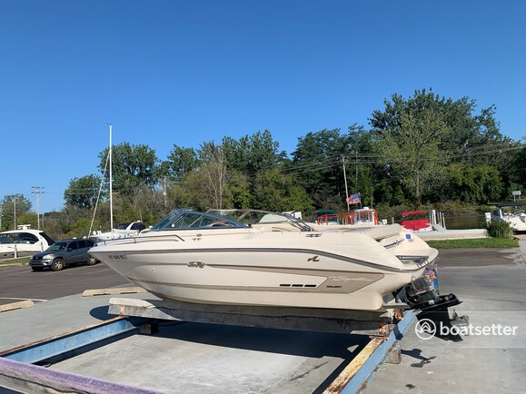 Rent a Sea Ray Boats bow rider in Boyne City, MI near me