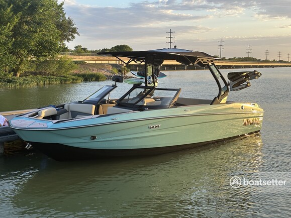 Rent a CENTURION ski and wakeboard in Rockwall, TX near me